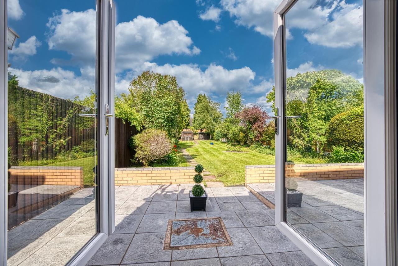 Elegant 5 Bed House - Sleeps 9, Central Solihull, Nec, Jlr, Hs2, Resorts World, Airport Business And Leisure Stays, Екстериор снимка
